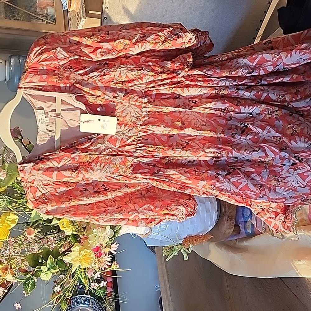 NWT Entro baby doll style dress/tunic...perfect with leggings.  Versatile!